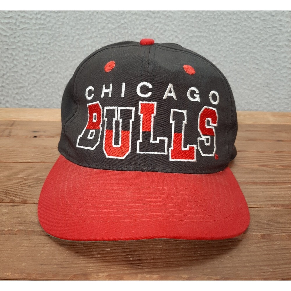 Vintage‎ Chicago Bulls Hat Adult Red Black Snapback Cap NBA Basketball 1990s Y2K